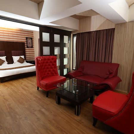 Quaint Suites Hotel & Banquet Mumbai Exterior photo
