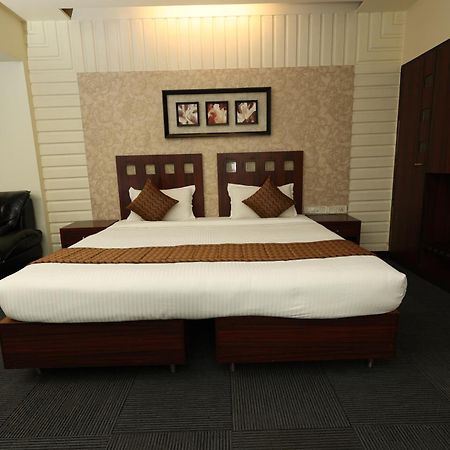 Quaint Suites Hotel & Banquet Mumbai Exterior photo
