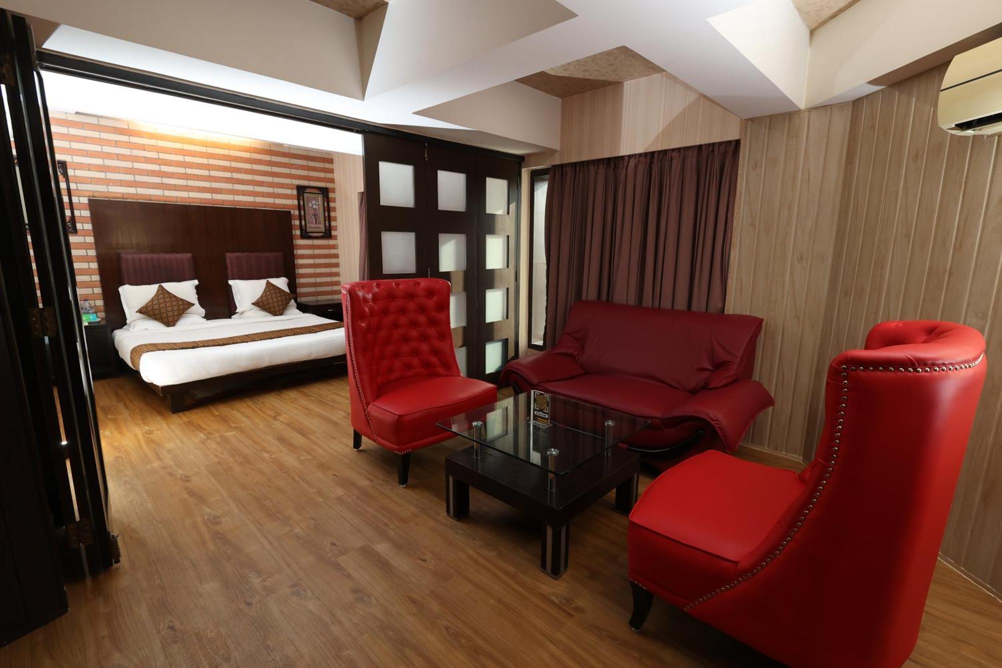 Quaint Suites Hotel & Banquet Mumbai Exterior photo