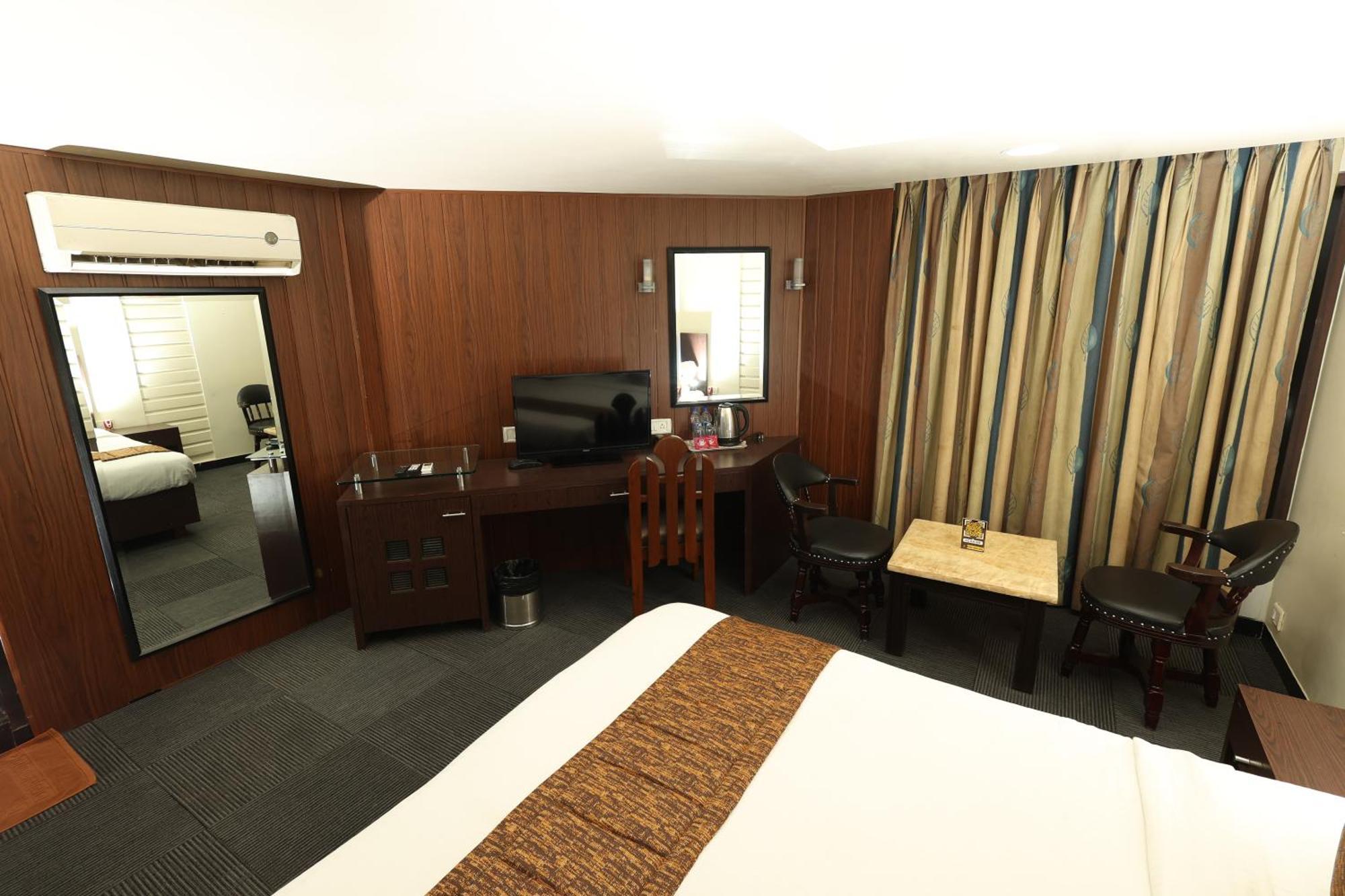 Quaint Suites Hotel & Banquet Mumbai Exterior photo