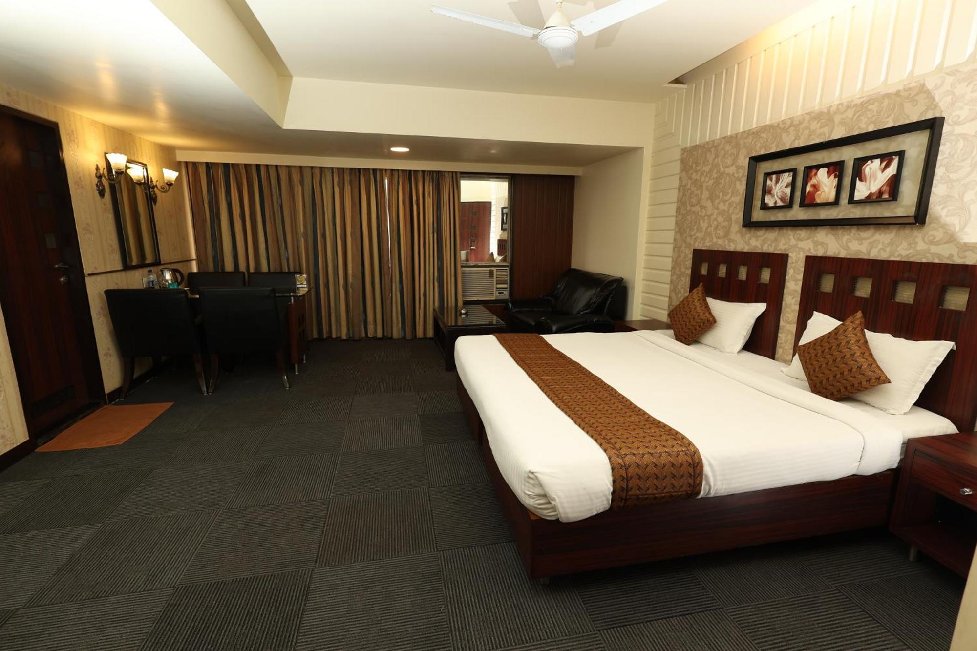 Quaint Suites Hotel & Banquet Mumbai Exterior photo