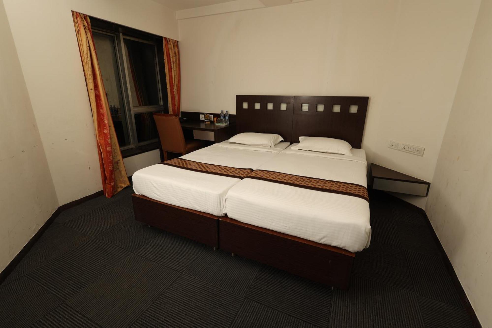Quaint Suites Hotel & Banquet Mumbai Exterior photo