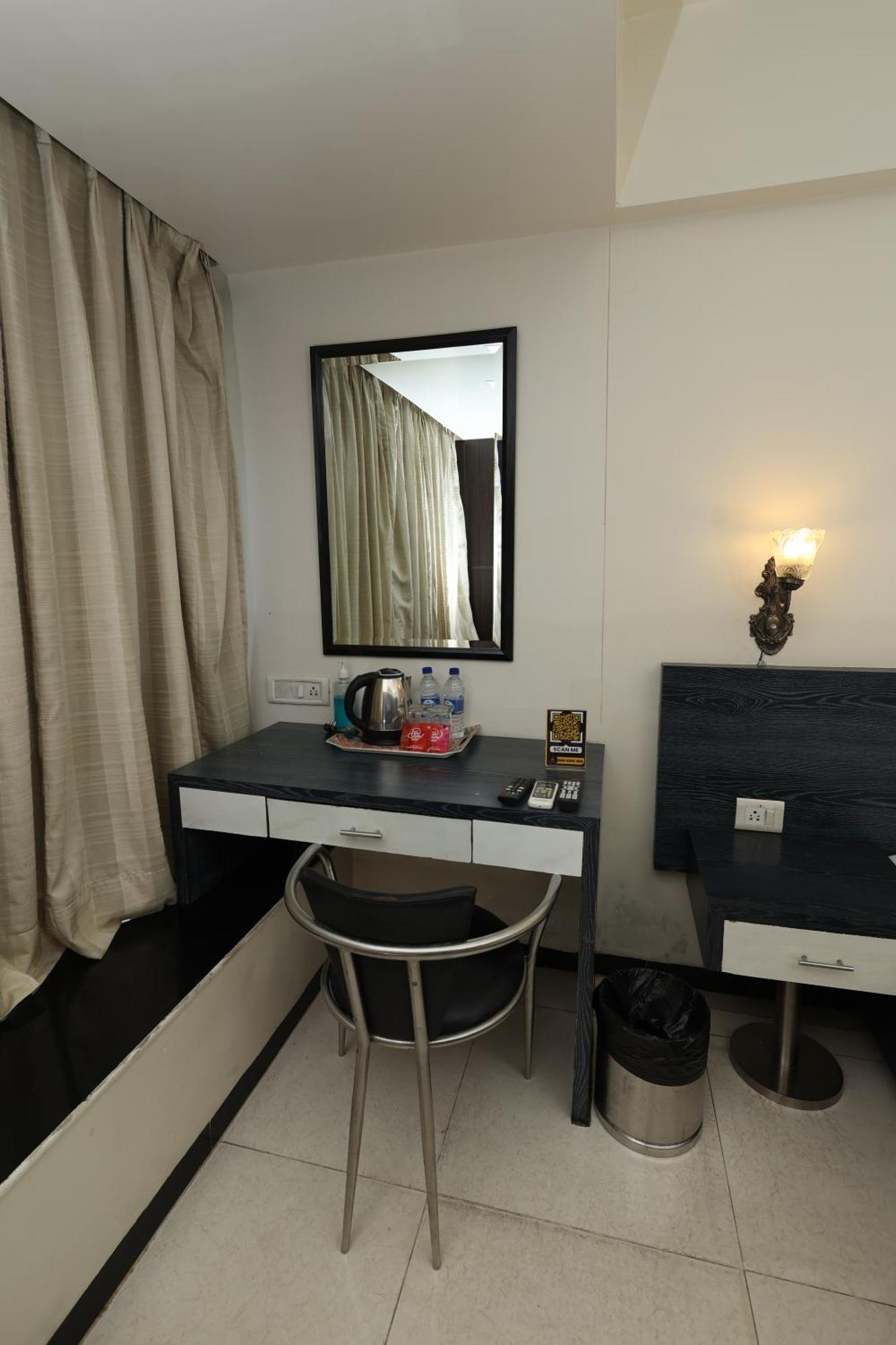 Quaint Suites Hotel & Banquet Mumbai Exterior photo