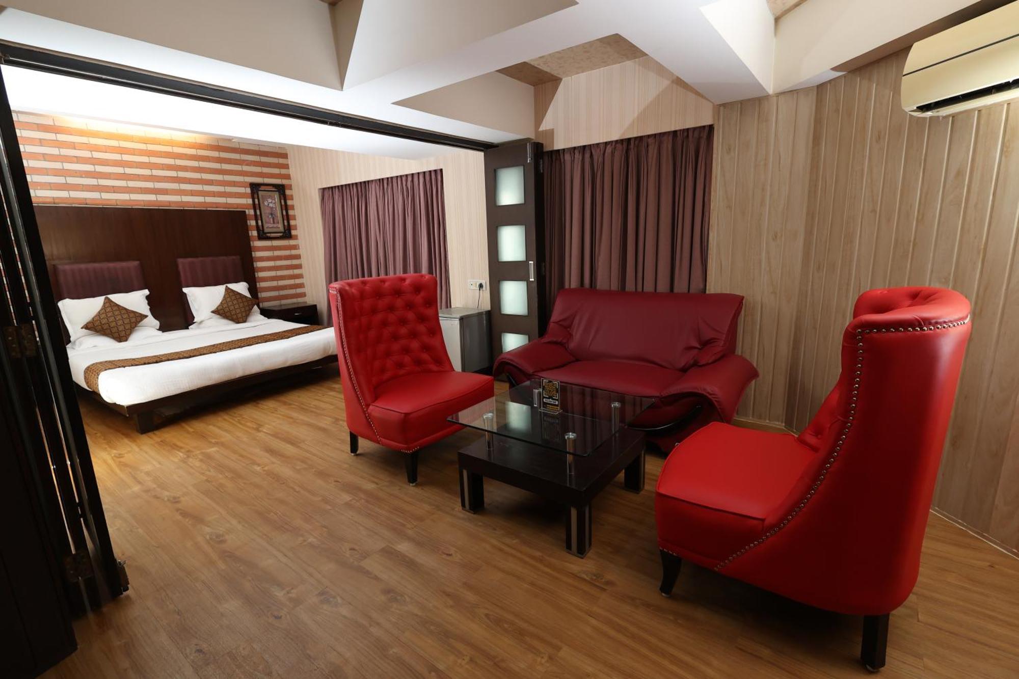 Quaint Suites Hotel & Banquet Mumbai Exterior photo