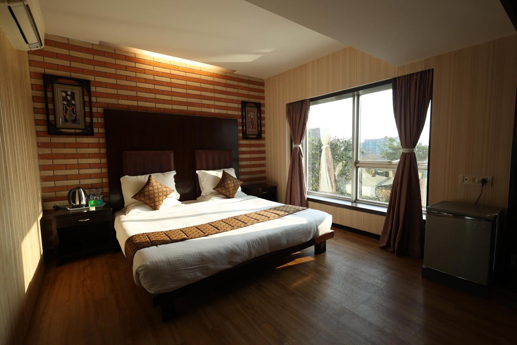 Quaint Suites Hotel & Banquet Mumbai Exterior photo